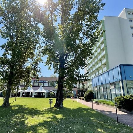 Hotel Magistern Konferencia Es Wellnesshotel Siófok Eksteriør billede