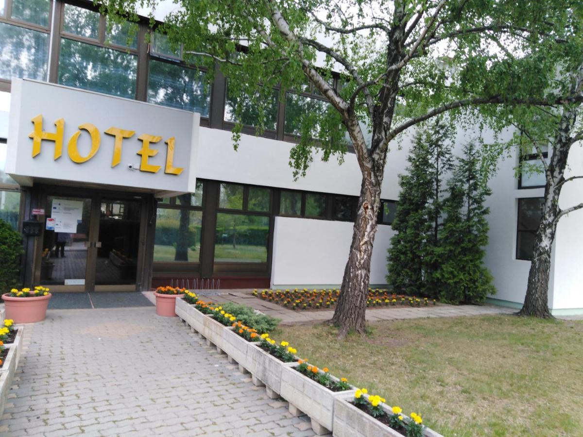 Hotel Magistern Konferencia Es Wellnesshotel Siófok Eksteriør billede