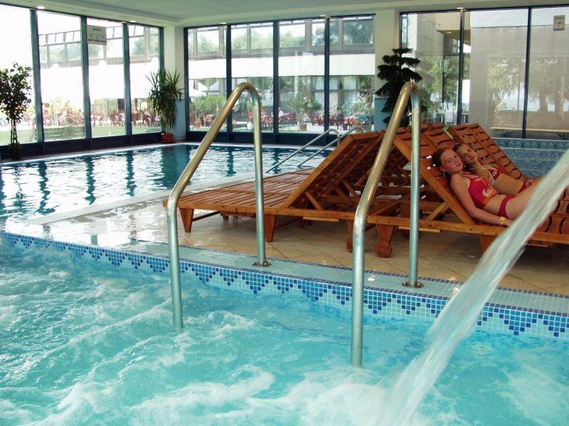 Hotel Magistern Konferencia Es Wellnesshotel Siófok Eksteriør billede
