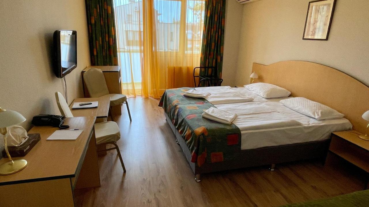 Hotel Magistern Konferencia Es Wellnesshotel Siófok Eksteriør billede
